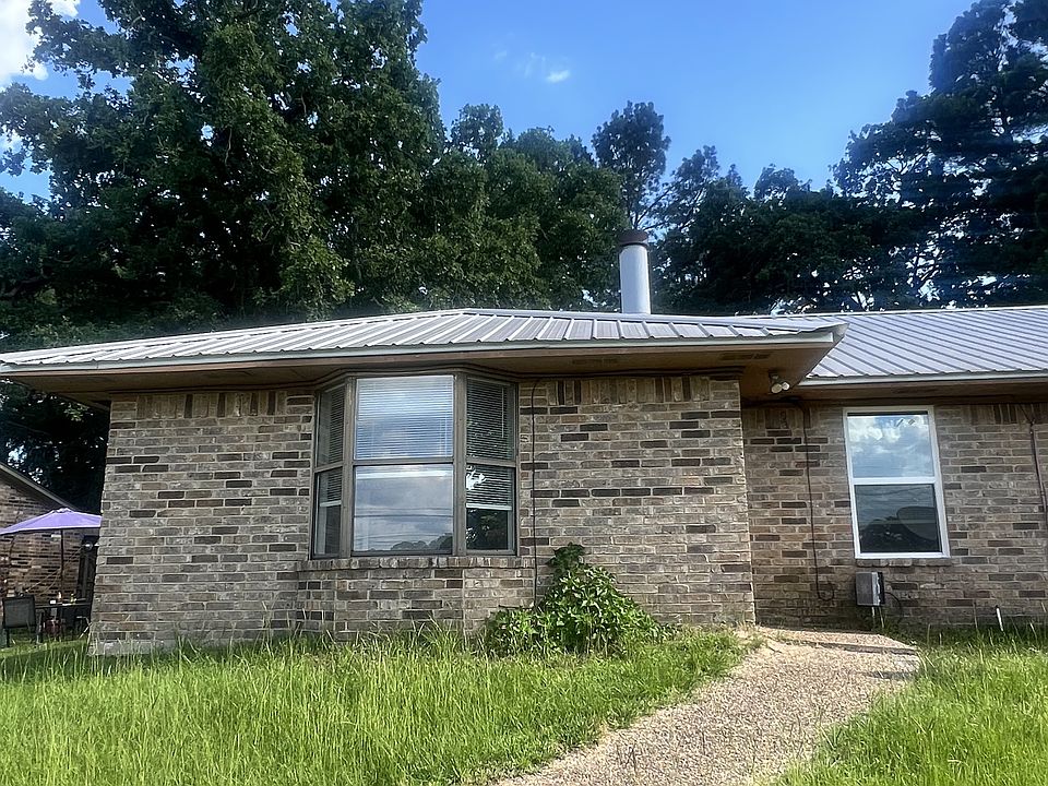 1st image of 3753 Oak Hill Dr