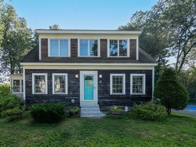 8 Woodlawn Ave, Chelmsford, MA, 01824