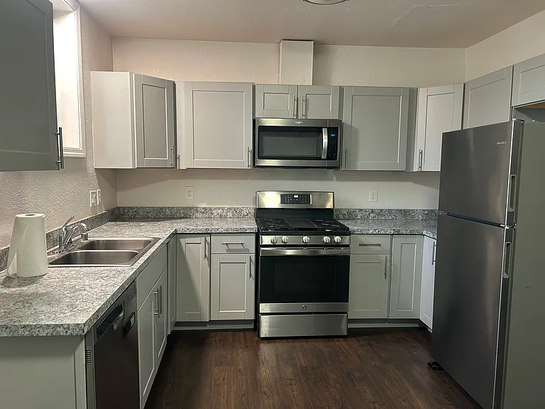 1408 Nichols St #B — Photo 1