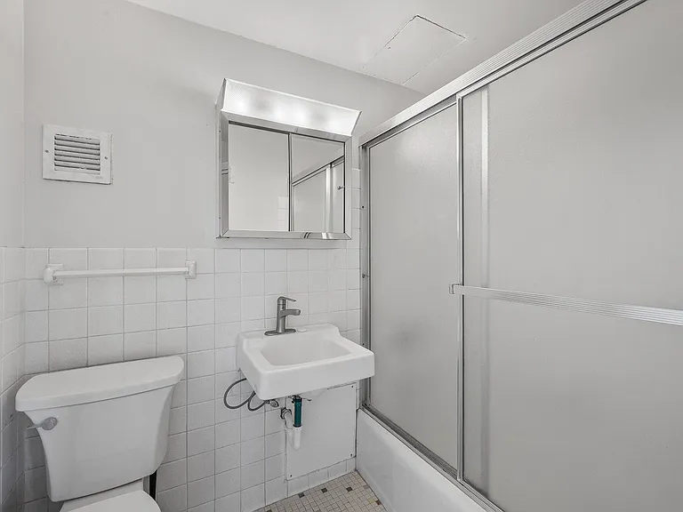2915 W 50th St — Photo 75