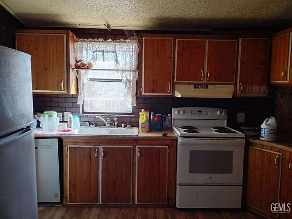 2nd image of 34112 Sand Canyon Rd