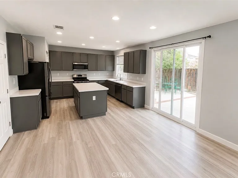 33012 Seville St — Photo 6