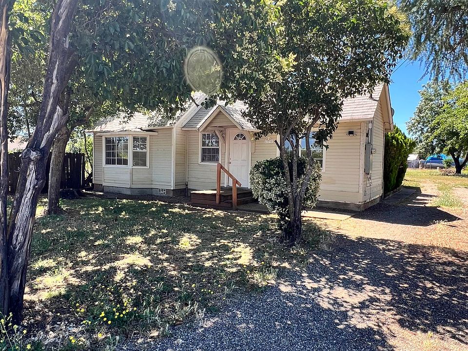 1st image of 17795 Strawberry Ln