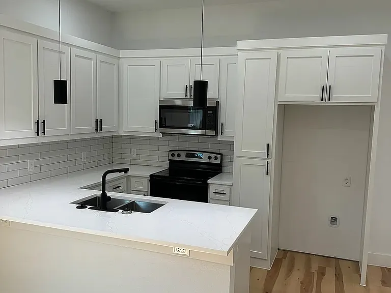 485 25th St SE — Photo 15