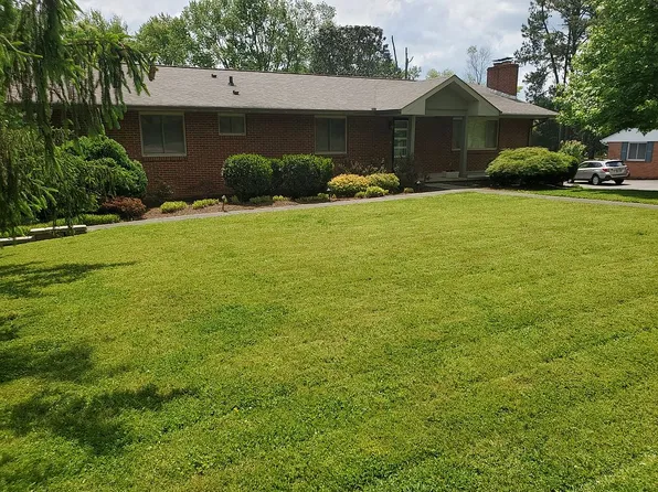 8000 Bennington Dr, Knoxville, TN 37909