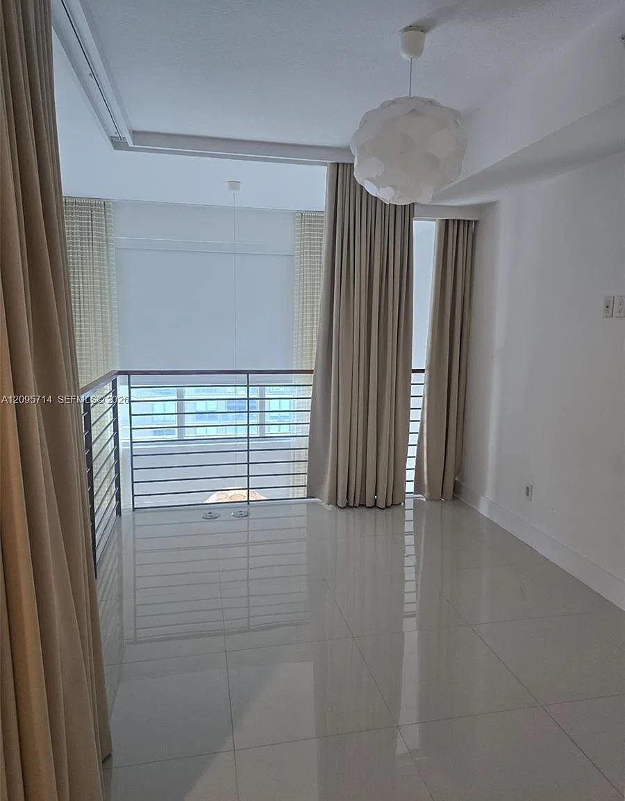 Infinity At Brickell Cond — Photo 3