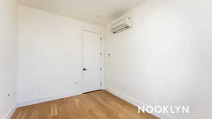 Rented by Nooklyn NYC LLC | media 53