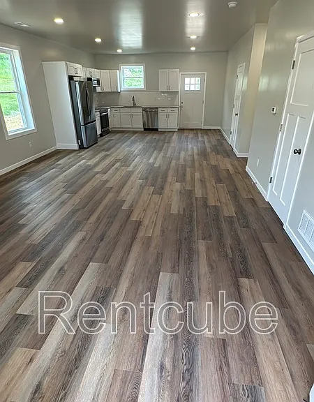 3860 Peru Rd — Photo 2