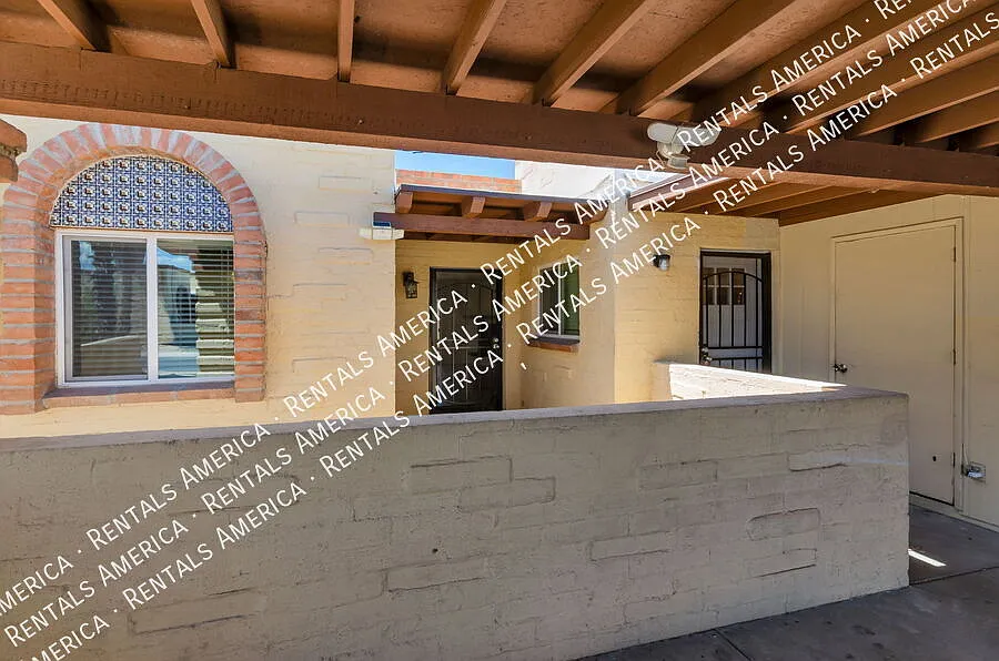 remodeled 2 bed, 2 bathTownhome — Photo 4