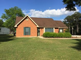 135 Seminole Cir, Coosada, AL 36020