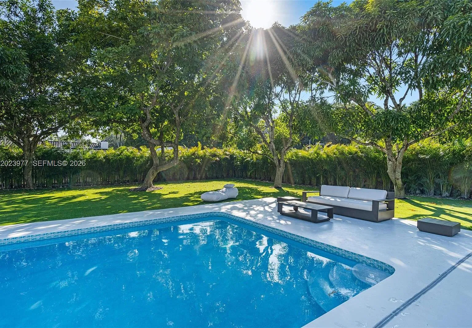 4 bed, 1955 sqft, $10,000 — Photo 4