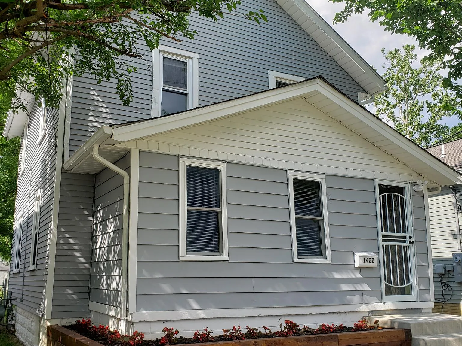 2 bed, 1150 sqft, $1,600 — Photo 2