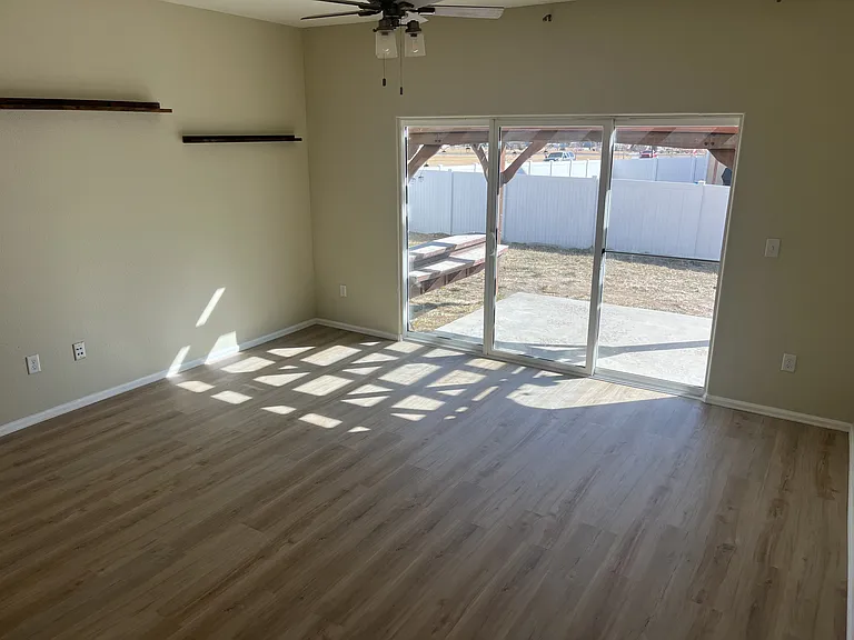 814 Mount Sneffels Ave — Photo 10