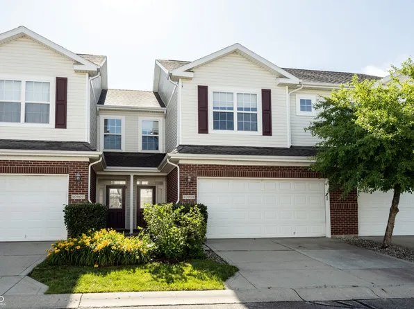 10903 Perry Pear Dr, Zionsville, IN 46077