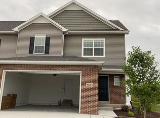 4574 Slate Creek Dr, Bettendorf, IA 52722