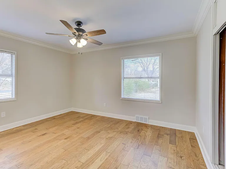 464 S White Station Rd — Photo 14