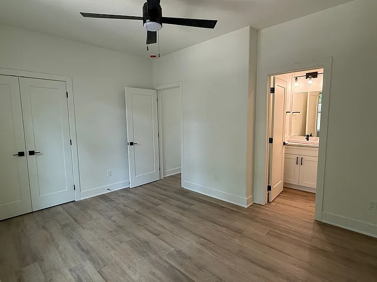 901 Missouri St — Photo 17