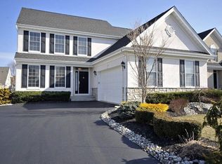 7 Hendrickson Ct, Manalapan, NJ 07726