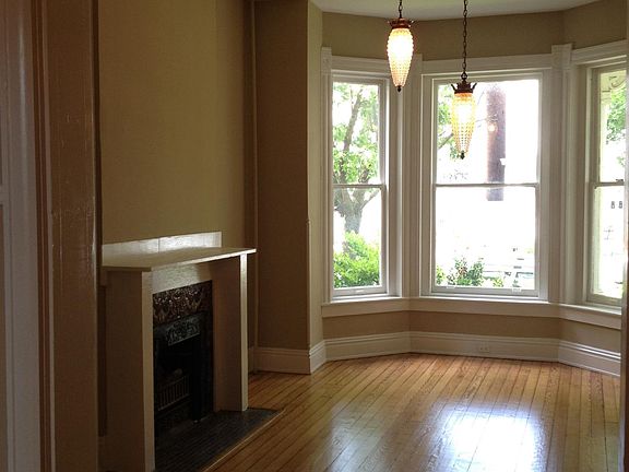 3rd image of 1814 W Grace St