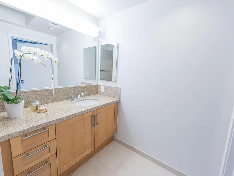 10599 Wilshire Blvd — Photo 35