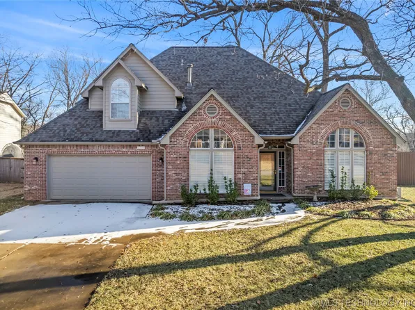 4304 E 69th St, Tulsa, OK 74136