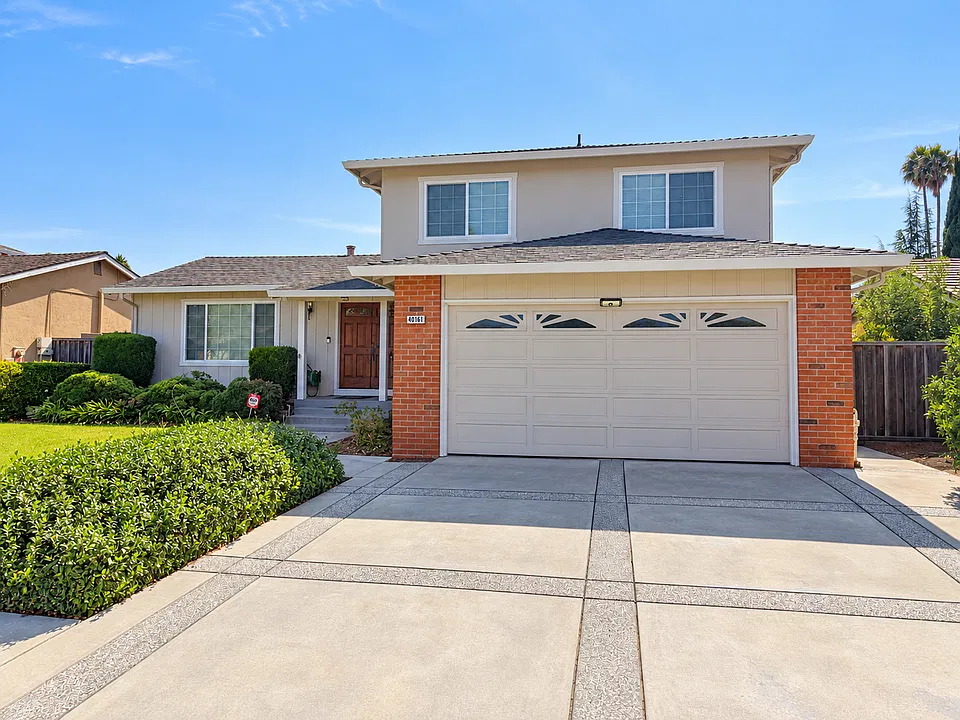 40161 San Carlos Pl