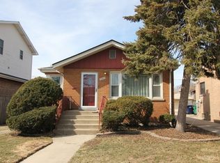 9338 S Ridgeway Ave, Evergreen Park, IL 60805