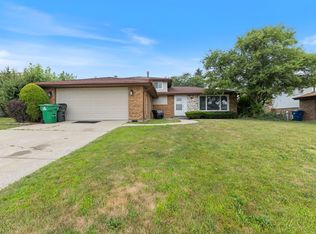 14122 Chestnut Ln, Orland Park, IL 60467