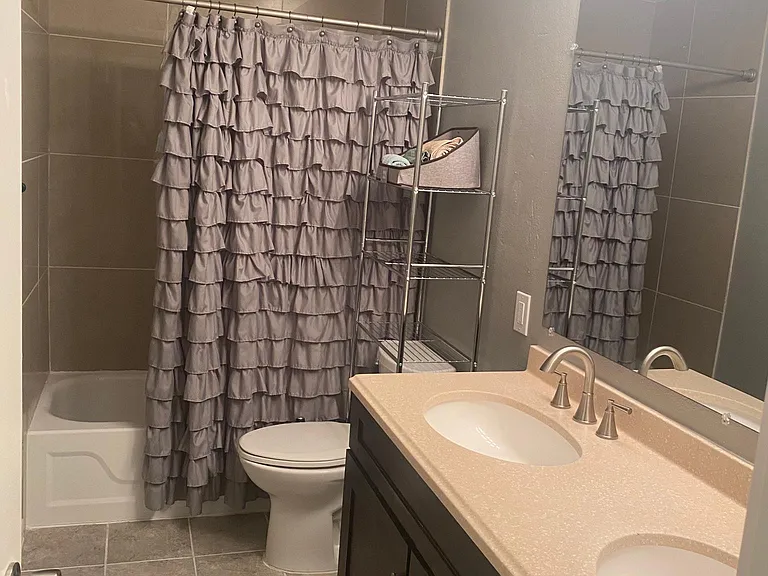 12019 100th Ave NE #1B — Photo 2