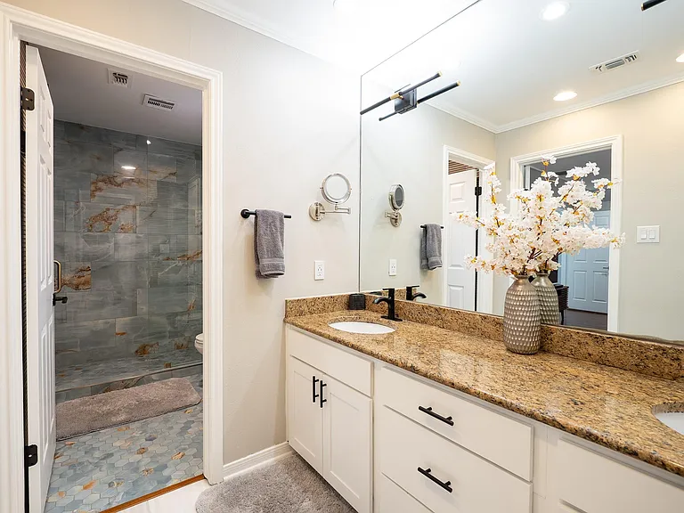 2110 Wychwood Dr — Photo 19