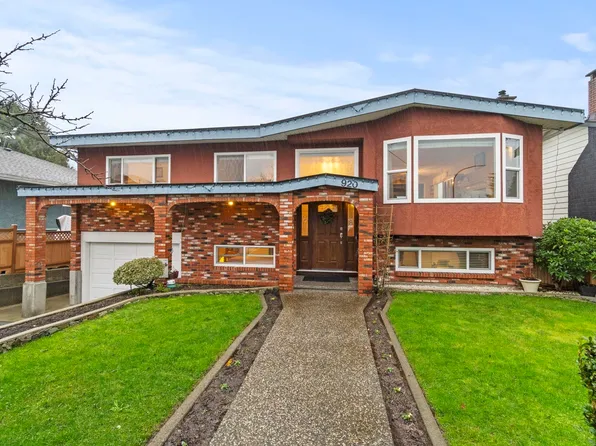 920 Grove Ave, Burnaby, BC V5B 4G7