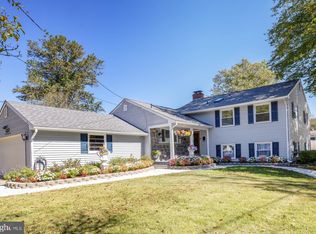 127 Barclay Ln, Cherry Hill, NJ 08034