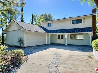26026 Adamor Rd, Calabasas, CA 91302