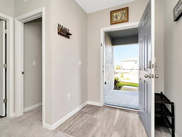 12811 Twin Bridges Dr — Photo 5