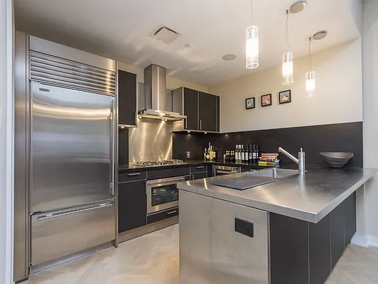 Sold by Sotheby's International Realty | media 4