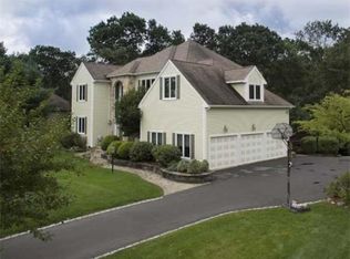 83 Sherwood Dr, North Andover, MA 01845