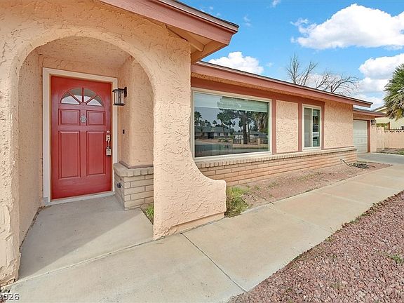 2nd image of 6304 Jennifer Ct