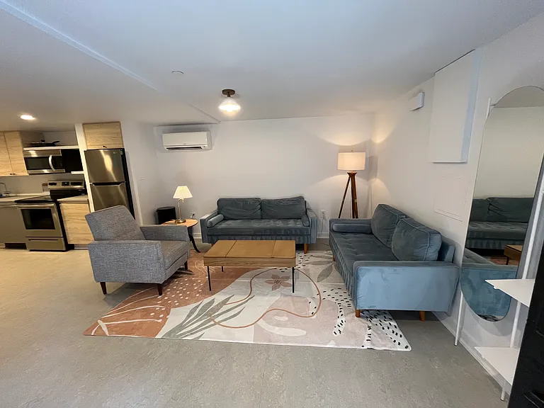 503 Quincy St NW #B — Photo 3