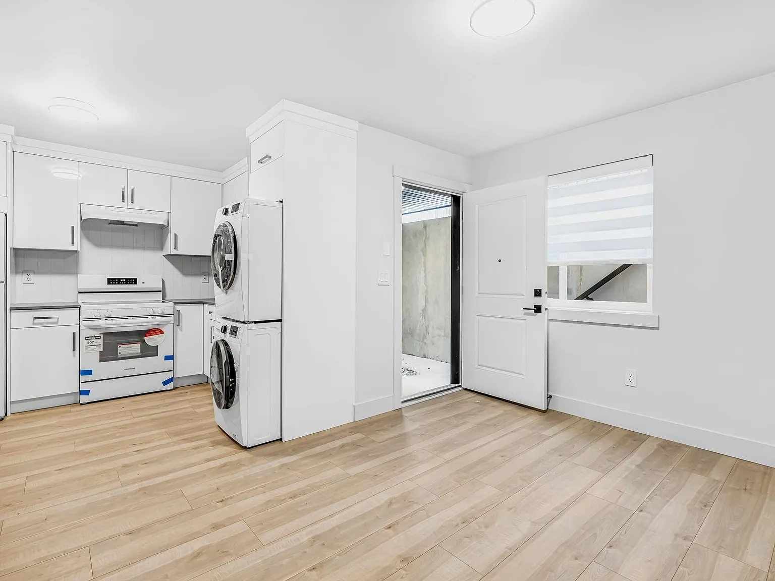 2 bed, 650 sqft, $1,850 — Photo 3
