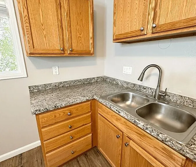 2107 Preuss Rd #B — Photo 4