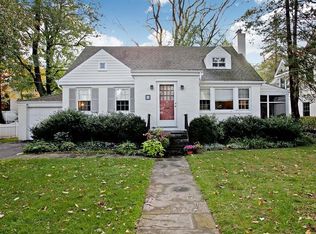 14 Colonial Ave, Larchmont, NY 10538