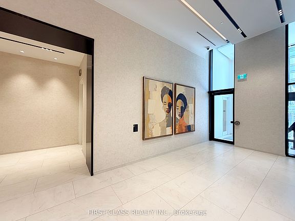 3rd image of 10 Oak St #425