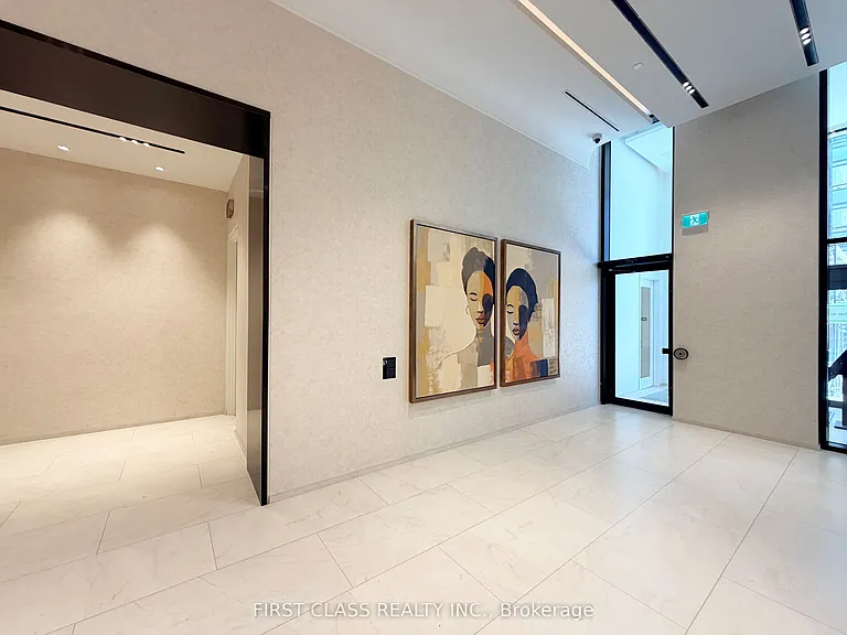10 Oak St #425 — Photo 3