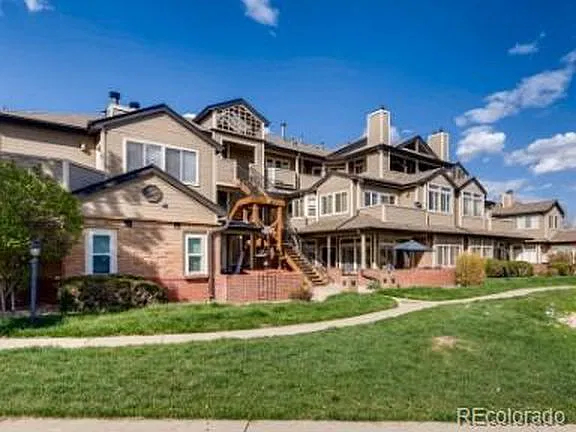 1 bed, 902 sqft, $1,699 — Photo 3
