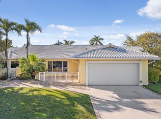 10041 Crosswind Rd, Boca Raton, FL 33498