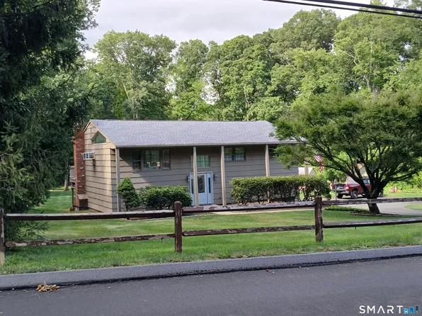 40 Huckleberry Hill Road, Brookfield, CT 06804