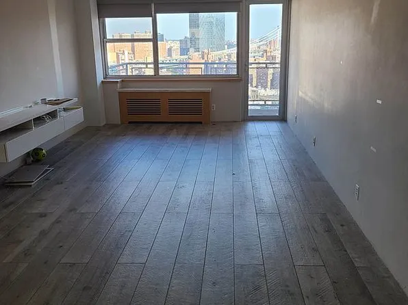 215 Park Row APT 21A, New York, NY 10038