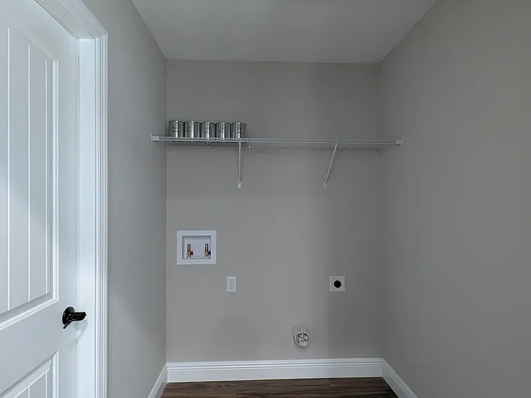 754 W Deacon Pl — Photo 3