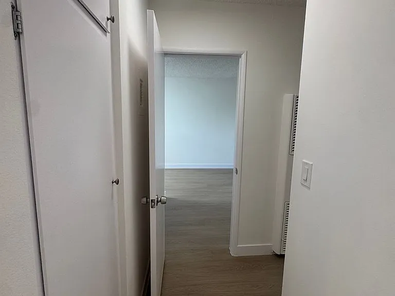 11816 Chandler Blvd #11 — Photo 13