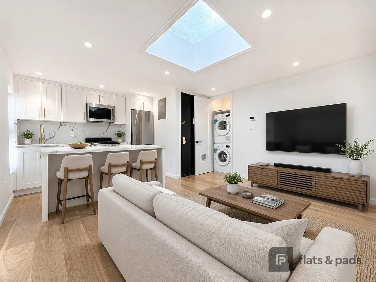 Building Photo - 1401 Bedford Ave #3R